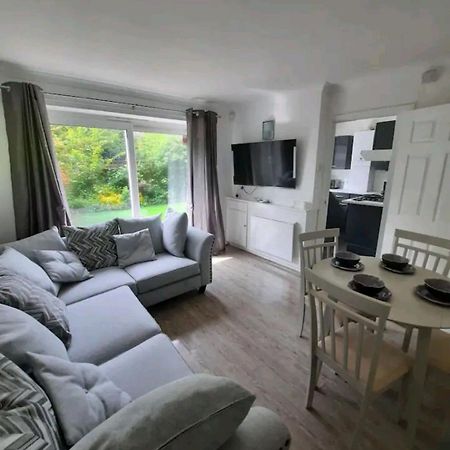 Lovely 2-Bed Apartment In Knowle Solihull Kültér fotó