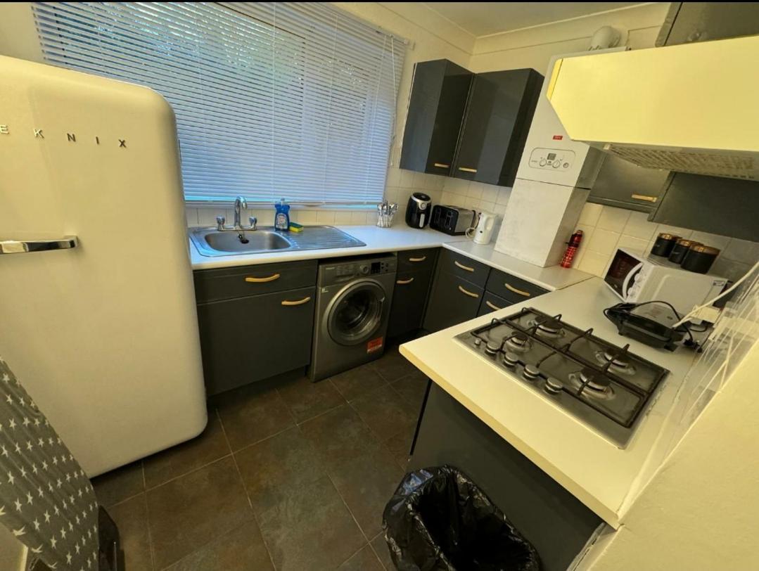Lovely 2-Bed Apartment In Knowle Solihull Kültér fotó