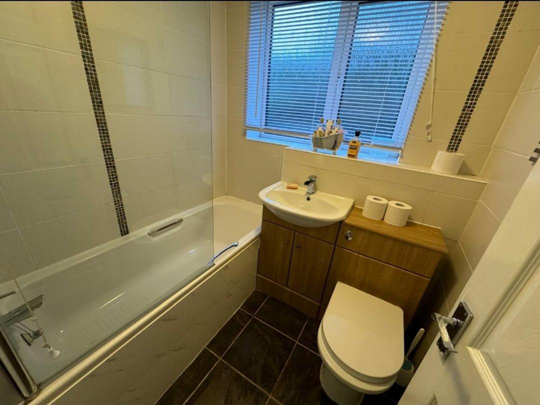 Lovely 2-Bed Apartment In Knowle Solihull Kültér fotó