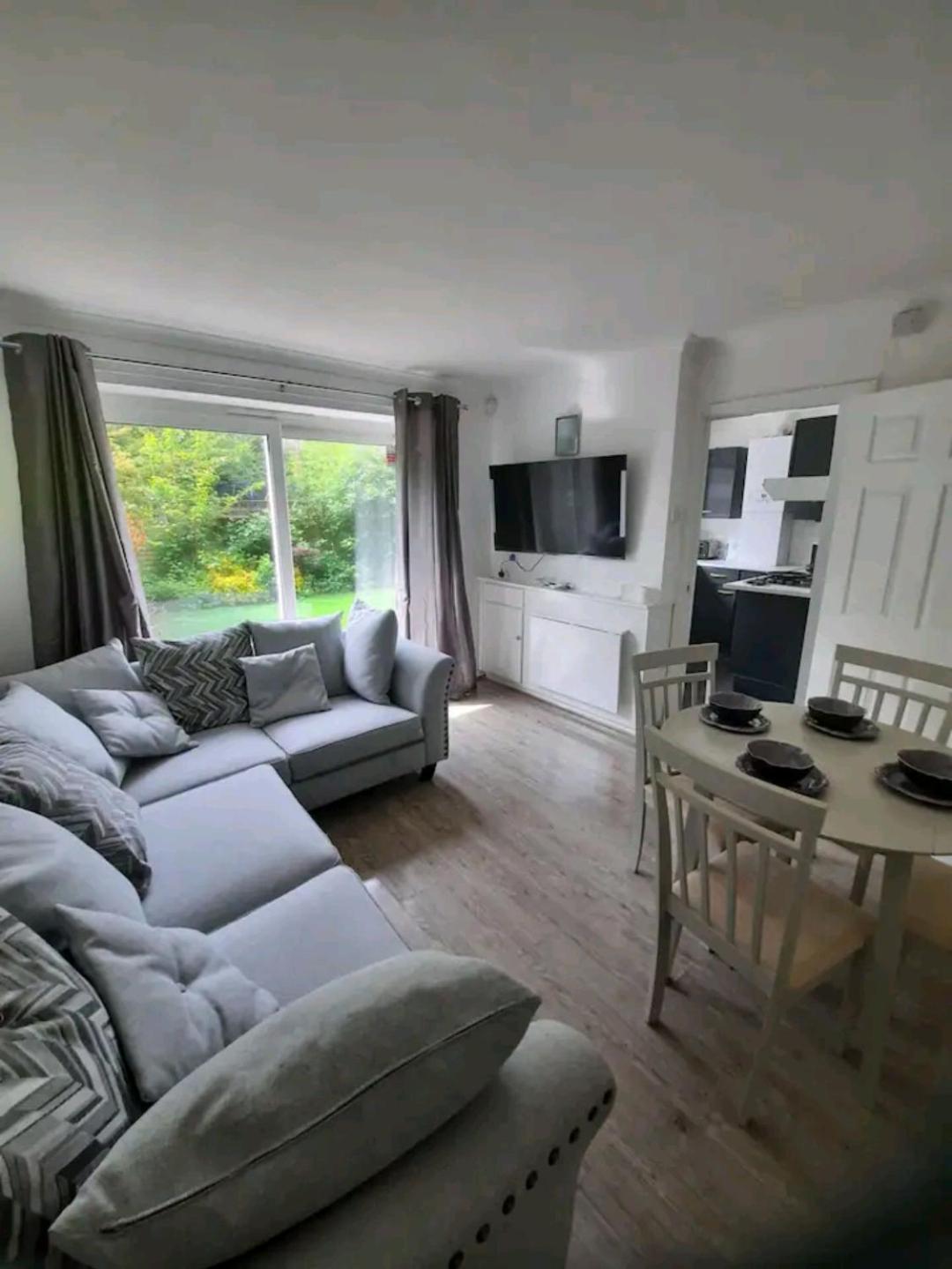 Lovely 2-Bed Apartment In Knowle Solihull Kültér fotó